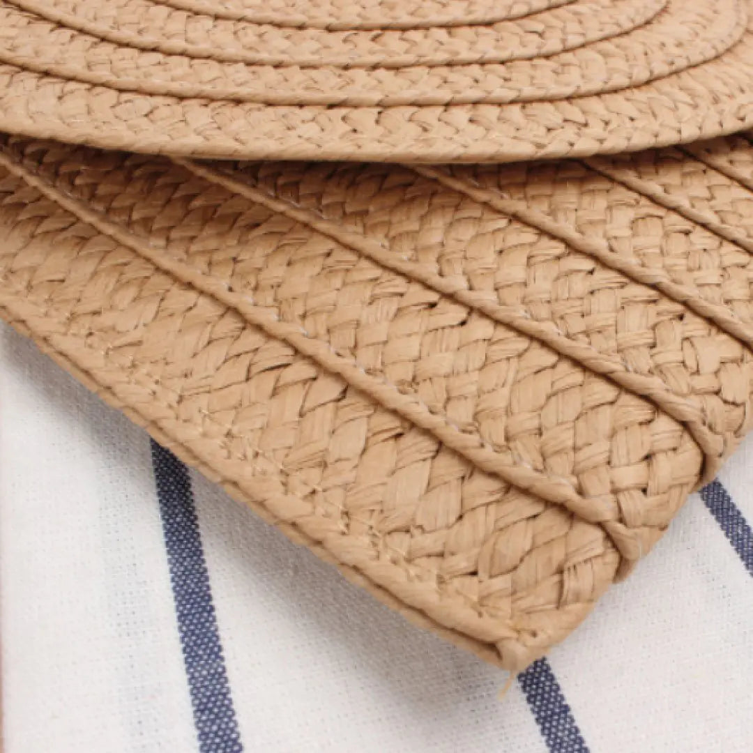 Ari Handwoven Straw Clutch