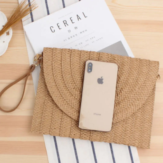 Ari Handwoven Straw Clutch